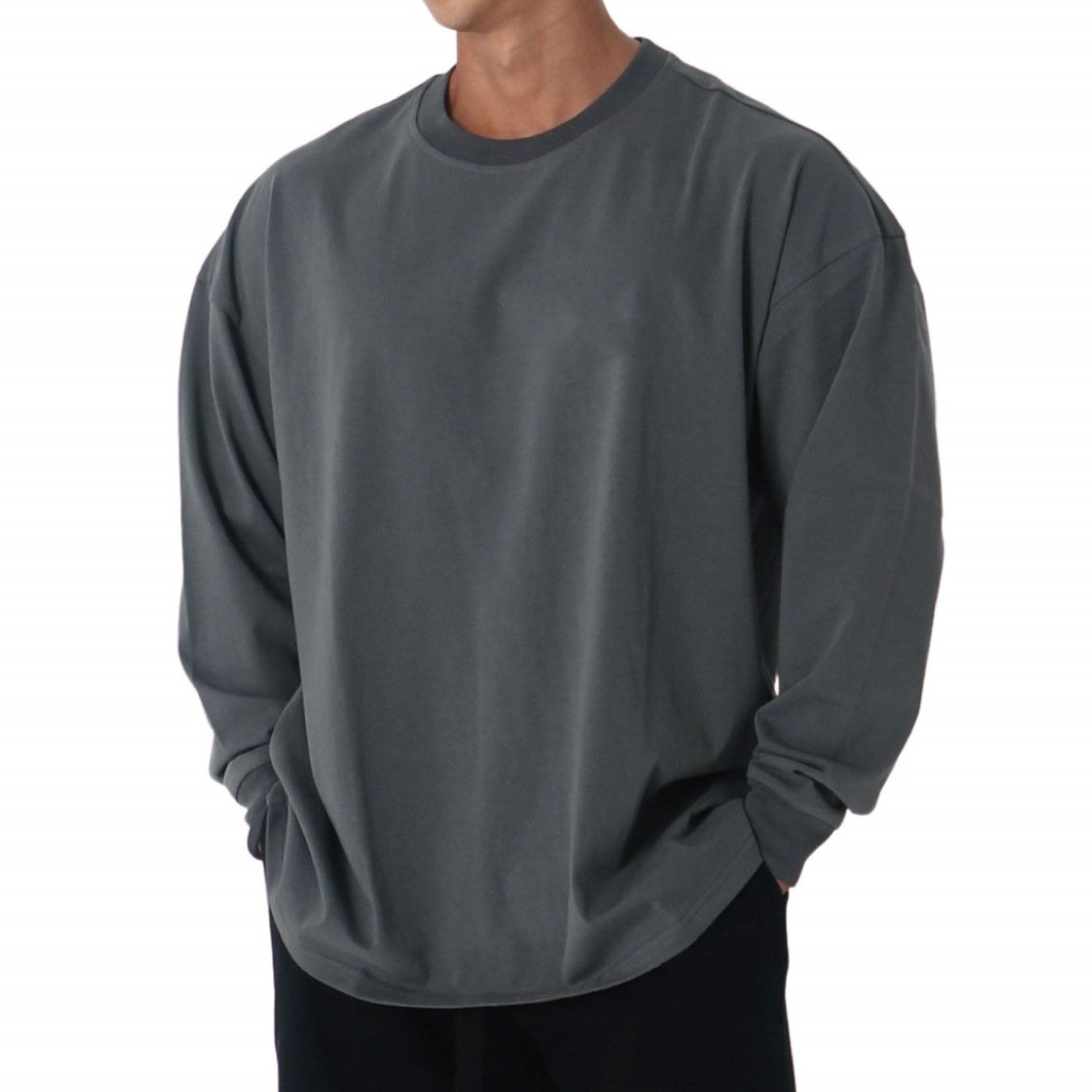 Men's Relaxed Fit Long-Sleeve Training Top - Casual Performance Tee